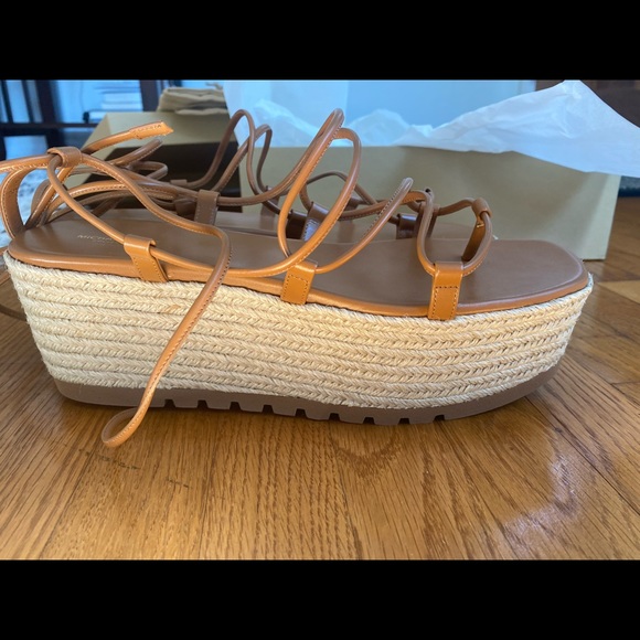 Michael Kors flat form sandals - Picture 7 of 10